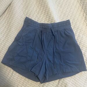 Dance Studio High-Rise Short